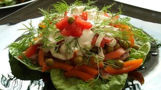 Рецепт Салата с языком и помидорами