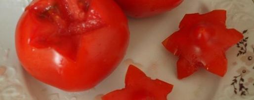 Шаг 3: салата с языком и помидорами