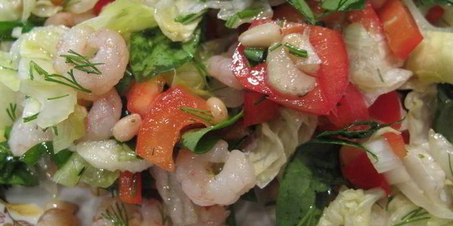 Рецепт салата со шпинатом, креветками и кедровыми орешками