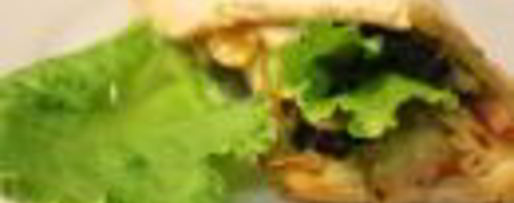 Шаг 6: пиццы на лаваше по мотивам салата цезарь