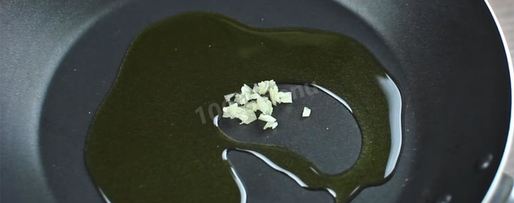 Шаг 5: салата цезарь классический с курицей