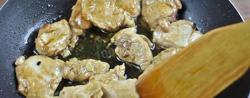 Шаг 8: салата цезарь классический с курицей