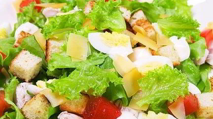 Рецепт Салата Цезарь с ананасами