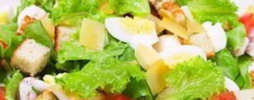 Шаг 7: салата цезарь с ананасами