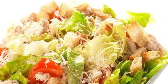 Рецепт салата цезарь с чесночным майонезом