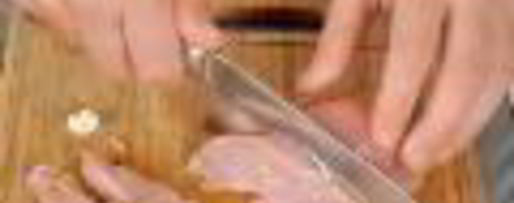 Шаг 3: салата цезарь с индейкой на гриле