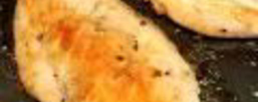 Шаг 1: салата цезарь с курицей и грибами