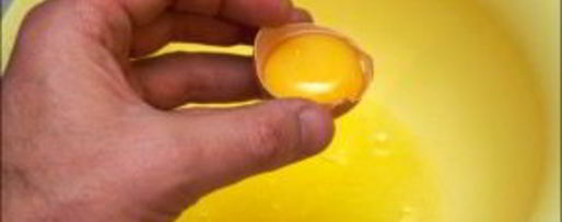 Шаг 5: салата цезарь с курицей копченой