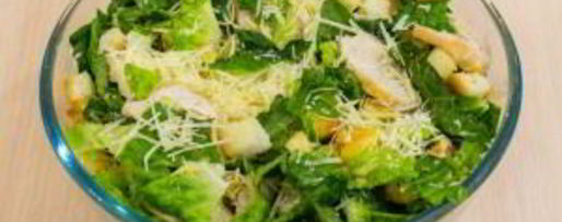 Шаг 12: салата цезарь с курицей