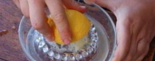 Шаг 3: салата цезарь с майонезом