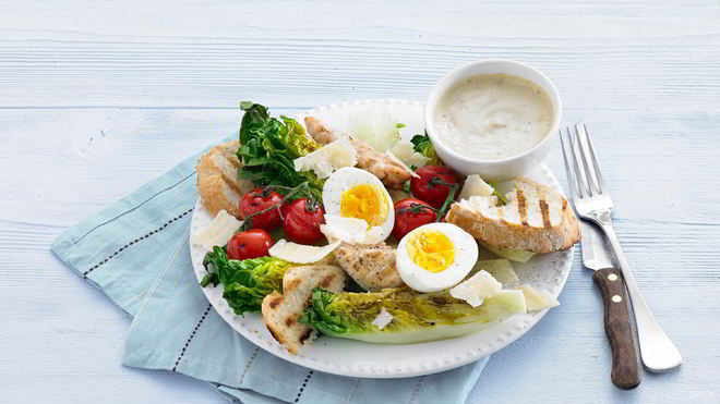 Рецепт Салата Цезарь с помидорами