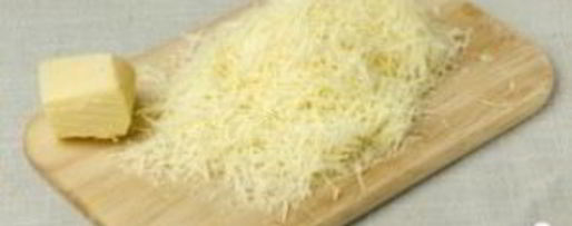 Шаг 4: салата цезарь с сухариками