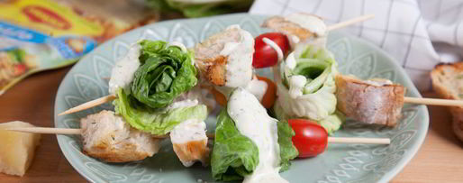 Шаг 10: шашлыка из куриной грудки под соусом цезарь