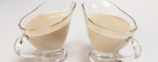 Шаг 2: соуса цезарь