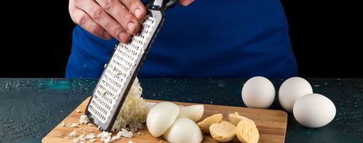 Шаг 2: слоеного рыбного салата нежность