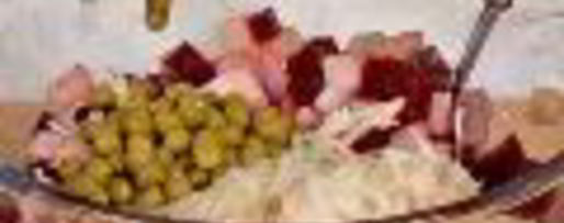 Шаг 1: салата винегрет с квашеной капустой