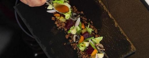 Шаг 6: винегрета с килькой и медово-горчичным соусом