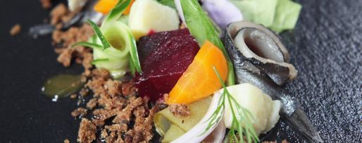 Шаг 7: винегрета с килькой и медово-горчичным соусом