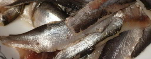 Шаг 1: винегрета с килькой