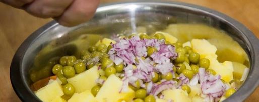 Шаг 8: винегрета с квашеной капустой и горошком