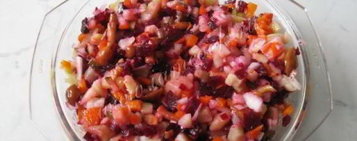 Шаг 9: винегрета с маринованными опятами