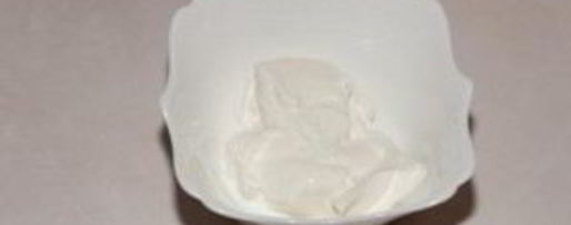 Шаг 1: чесночно-сметанного соус