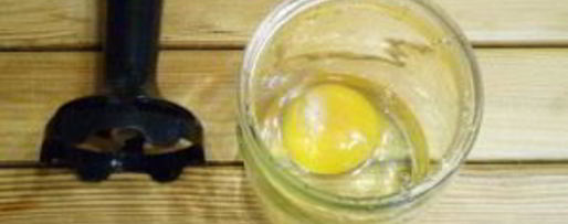 Шаг 1: домашнего майонеза на курином яйце с чесноком и зеленью