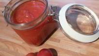 Рецепт Домашнего томатно-яблочный кетчуп со свежими пряными травами