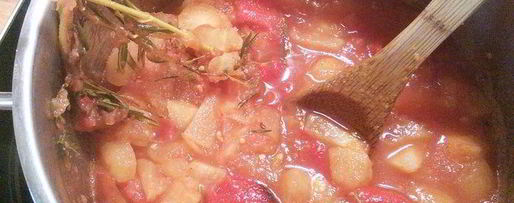 Шаг 3: домашнего томатно-яблочный кетчуп со свежими пряными травами