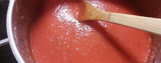 Шаг 4: домашнего томатно-яблочный кетчуп со свежими пряными травами