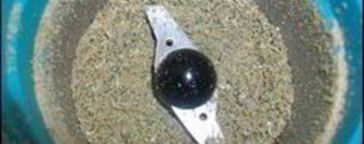 Шаг 1: маринада из майонеза, розмарина и специй для курицы и мяса