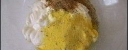 Шаг 2: маринада из майонеза, розмарина и специй для курицы и мяса