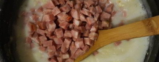 Шаг 3: сливочного соуса с ветчиной