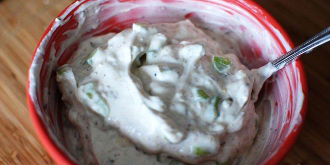 Рецепт соуса из йогурта и огурцов