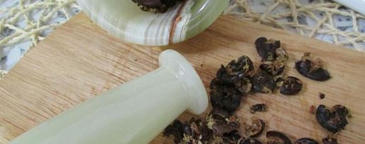 Шаг 7: соуса-конфитюра из слив и можжевельника