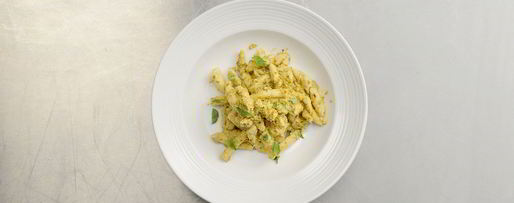 Шаг 3: домашней пасты бузиате с песто алла трапанезе