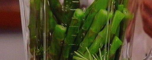 Шаг 2: филе говядины со спаржевым песто под соусом b arnaise