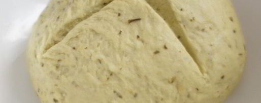 Шаг 2: фокаччи с соусом песто и тыквенными семечками