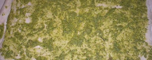 Шаг 2: хлеба с соусом песто