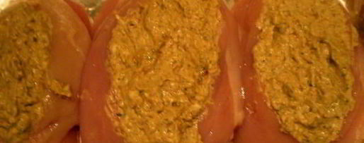 Шаг 5: куриного филе с соусом песто