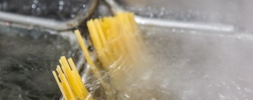 Шаг 4: лингвиней с соусом песто