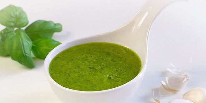 Рецепт морковного крема-супа с соусом песто