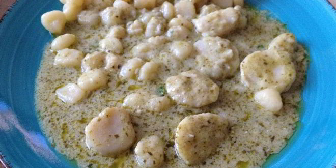 Рецепт морских гребешков с соусом песто