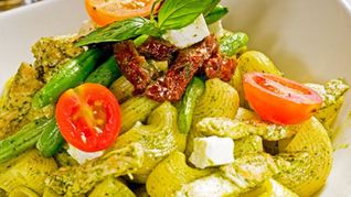 Рецепт Пасты лумакони с соусом песто