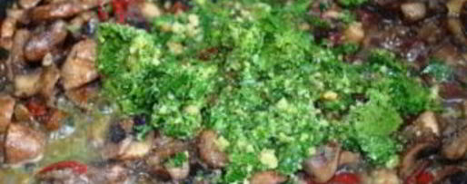 Шаг 4: песто из грибов