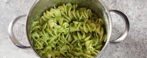 Шаг 5: песто из рукколы