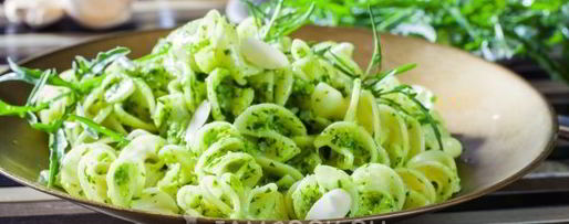 Шаг 7: песто из рукколы