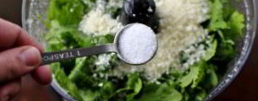 Шаг 5: песто с кинзой