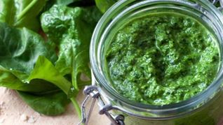 Рецепт Пряного соуса песто из шпината