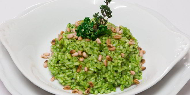Рецепт ризотто с соусом песто и кедровыми орешками